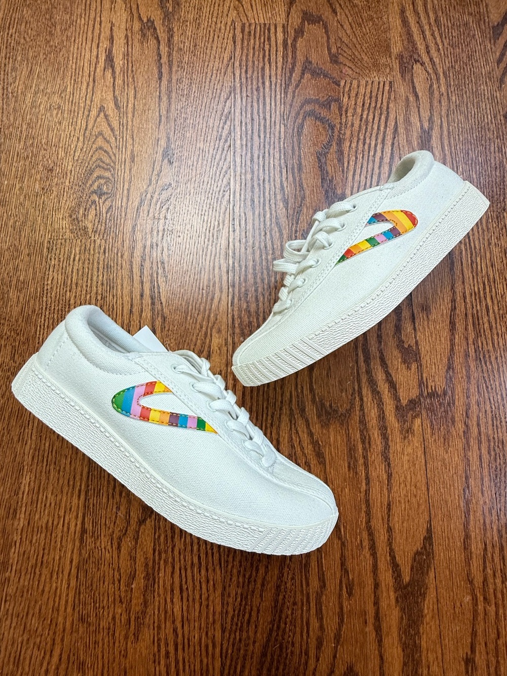 NEW Tretorn White Nylite Plus Rainbow Canvas Sneakers Women’s Sz 6 - Picture 2 of 11